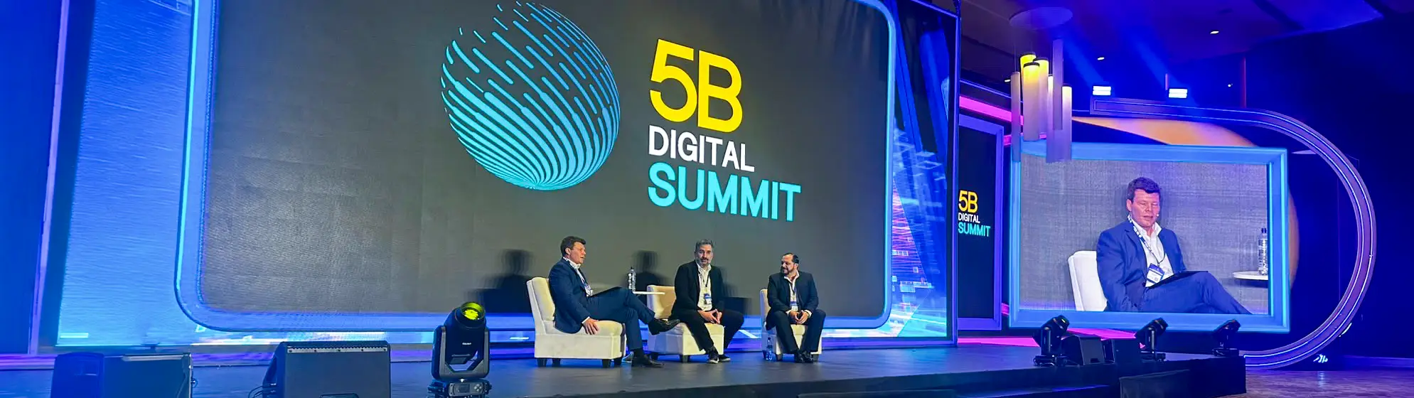 Panel del 5B Digital Summit 2026 sobre modernización de pagos, arquitectura financiera y evolución de infraestructuras transaccionales.